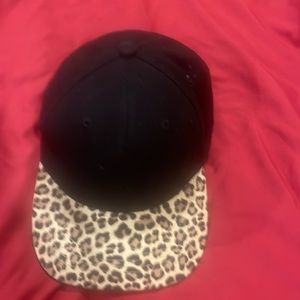 Women's cap brand new, no tags